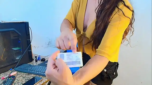 Oh Tique online show from April 2026 07:39:01 PM