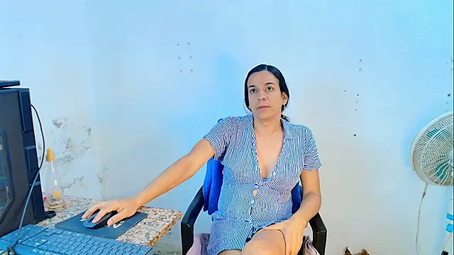 Oh Tique online show from March 2026 02:39:01 PM