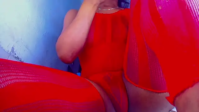 Snapshot of Ts_veryhot chatting on June 2026 01:00:02 PM Ts veryhot online show from June 2026 01:00:02 PM