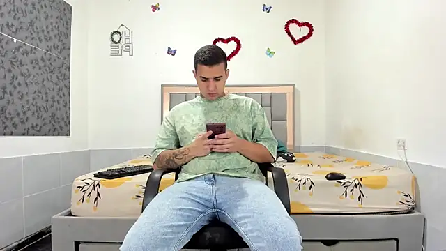 simookeler online show from October 2025 12:53:01 AM