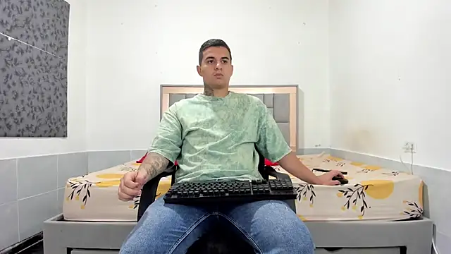 simookeler online show from November 2025 04:01:01 AM