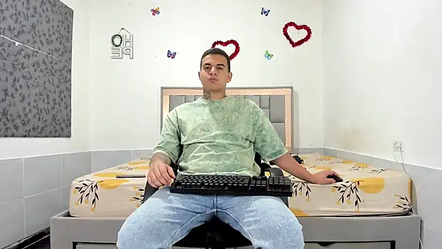 simookeler online show from October 2025 01:15:01 AM