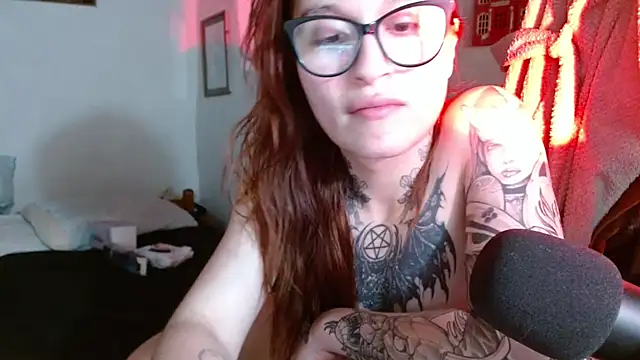 kittenlizz online show from November 2025 08:02:01 PM