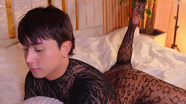 Snapshot of SweetHanson chatting on October 2025 08:08:02 PM SweetHanson online show from October 2025 08:08:02 PM