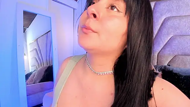 EmaJames25 online show from September 2025 07:24:01 PM