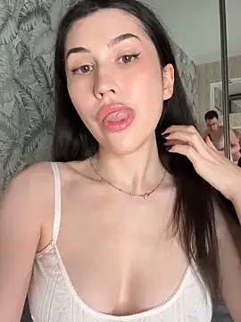 LushLuna online show from March 2026 03:02:02 PM