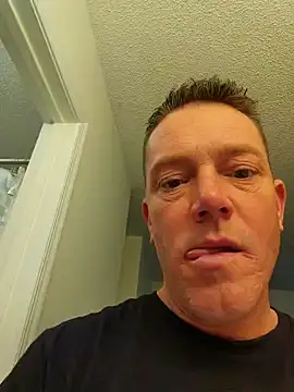 Snapshot of Bigtater1999 chatting on February 2025 08:15:02 PM Bigtater1999 online show from February 2025 08:15:02 PM