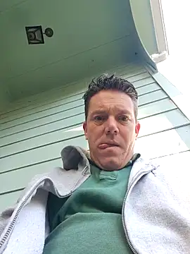 Bigtater1999 online show from April 2026 09:43:02 PM