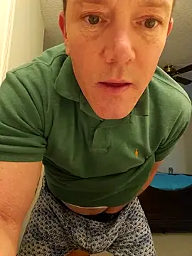 Snapshot of Bigtater1999 chatting on November 2025 07:25:01 PM Bigtater1999 online show from November 2025 07:25:01 PM