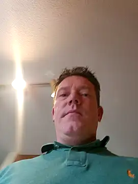 Bigtater1999 online show from April 2026 08:57:01 PM