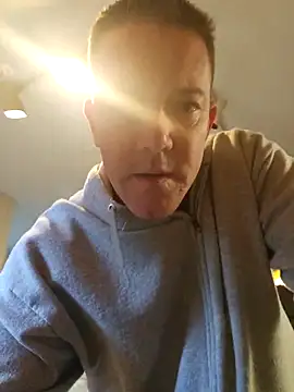 Snapshot of Bigtater1999 chatting on November 2025 09:19:01 PM Bigtater1999 online show from November 2025 09:19:01 PM