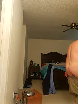 Bigtater1999 online show from April 2026 09:39:33 PM