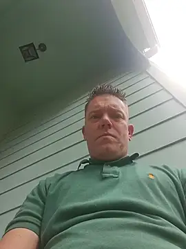 Bigtater1999 online show from April 2026 10:27:02 PM