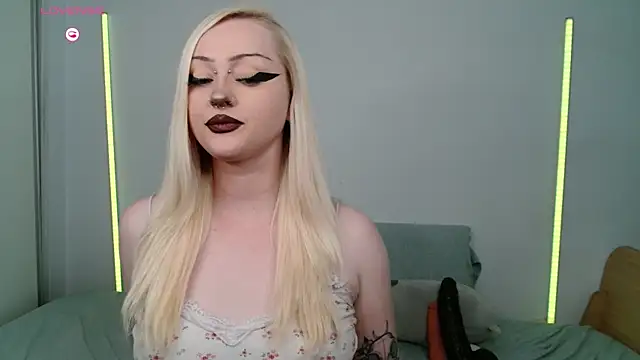chloe levine online show from March 2026 07:59:01 PM