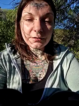 lizzardqueeen online show from January 2026 04:00:02 PM