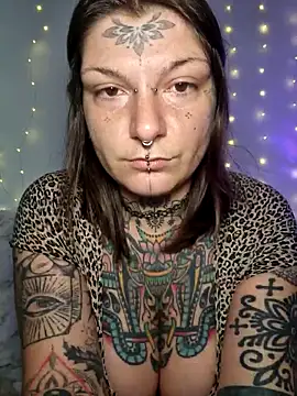 lizzardqueeen online show from February 2026 08:17:02 PM