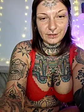 lizzardqueeen online show from February 2026 08:42:01 PM