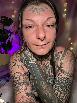 lizzardqueeen online show from March 2026 01:39:02 AM