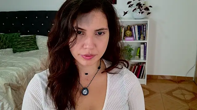 Snapshot of Sigrid- chatting on January 2026 02:18:02 AM Sigrid- online show from January 2026 02:18:02 AM