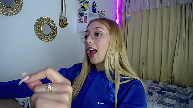 Soffy-brooks online show from January 2025 04:23:01 AM