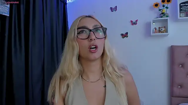 Soffy-brooks online show from May 2026 03:15:01 AM