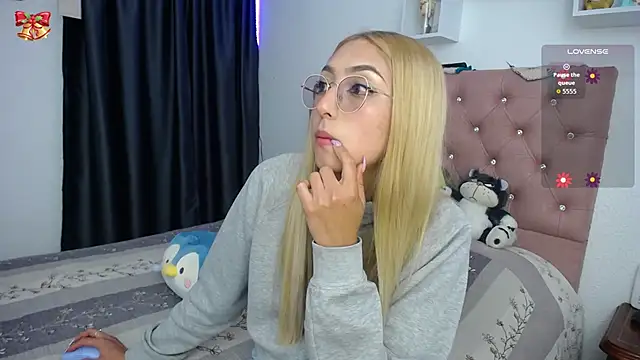 Soffy-brooks online show from December 2025 03:34:02 AM