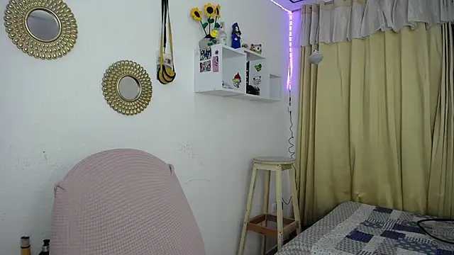 Soffy-brooks online show from January 2025 08:19:01 AM