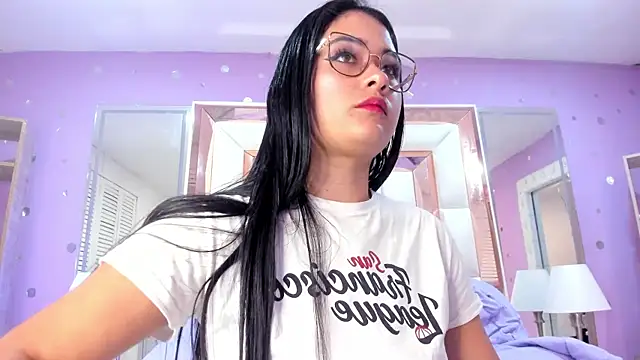 scarlette 15  online show from April 2026 12:24:02 PM