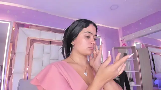 Snapshot of scarlette_15_ chatting on June 2026 03:12:02 AM scarlette 15 online show from June 2026 03:12:02 AM