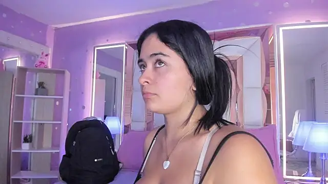 Snapshot of scarlette_15_ chatting on July 2026 03:07:02 AM scarlette 15 online show from July 2026 03:07:02 AM
