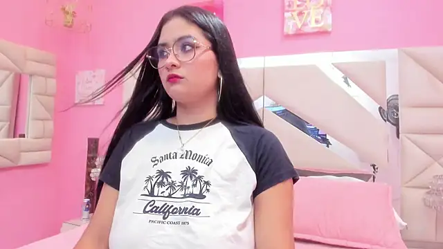 scarlette 15  online show from April 2026 07:42:01 PM