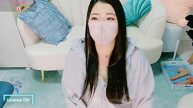 Snapshot of yukinko_o_ chatting on July 2026 01:40:01 PM yukinko o online show from July 2026 01:40:01 PM