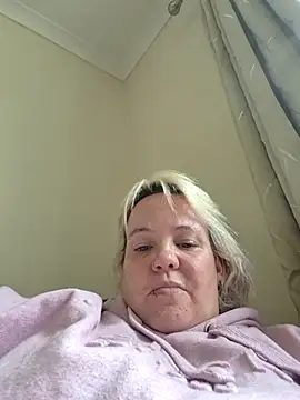 Bigbustedcurvylady online show from May 2026 04:58:01 PM