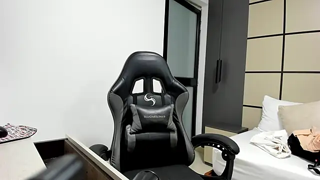 alma fenix online show from March 2026 12:24:01 PM