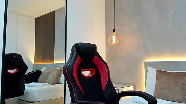 Snapshot of alma_fenix chatting on October 2025 12:37:02 PM alma fenix online show from October 2025 12:37:02 PM