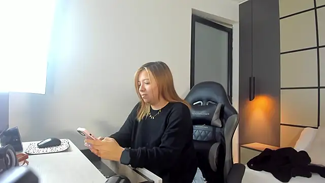 alma fenix online show from February 2026 12:38:02 PM