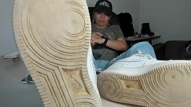 alma fenix online show from March 2026 08:26:33 AM