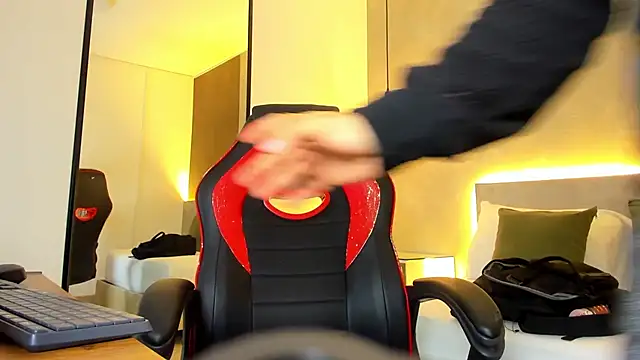 Snapshot of alma_fenix chatting on November 2025 12:49:02 PM alma fenix online show from November 2025 12:49:02 PM