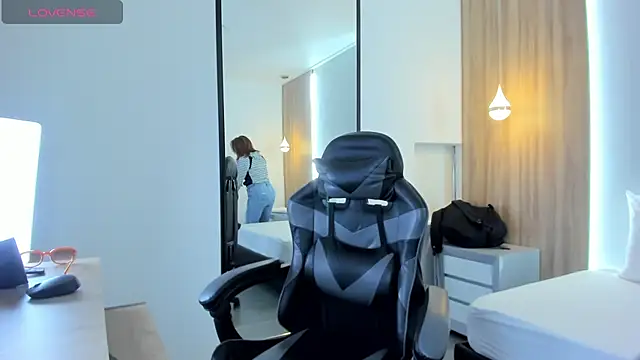 alma fenix online show from December 2025 12:43:02 PM