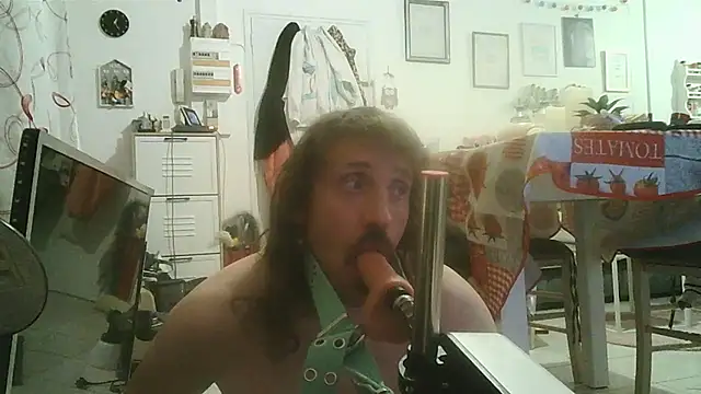 Snapshot of cyril020202 chatting on October 2025 11:42:01 AM cyril020202 online show from October 2025 11:42:01 AM