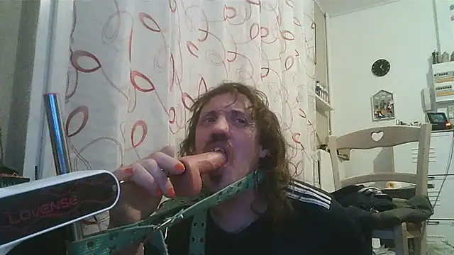 Snapshot of cyril020202 chatting on December 2025 11:31:02 PM cyril020202 online show from December 2025 11:31:02 PM