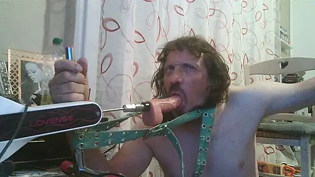 cyril020202 online show from June 2026 12:32:01 PM