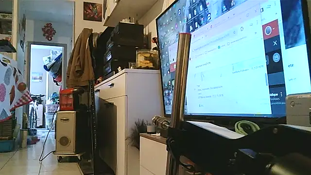 Snapshot of cyril020202 chatting on October 2025 08:27:02 AM cyril020202 online show from October 2025 08:27:02 AM