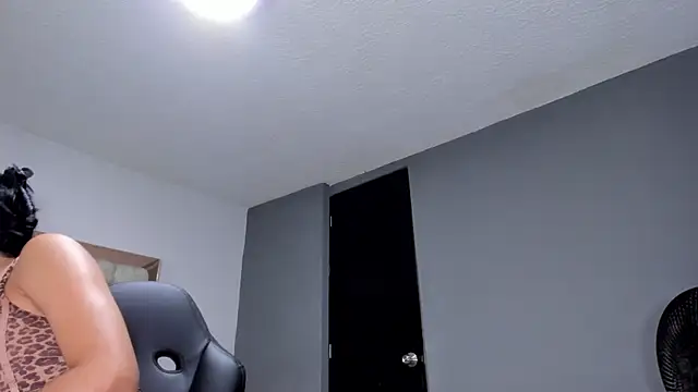 ZachaTompson online show from December 2025 10:15:01 PM