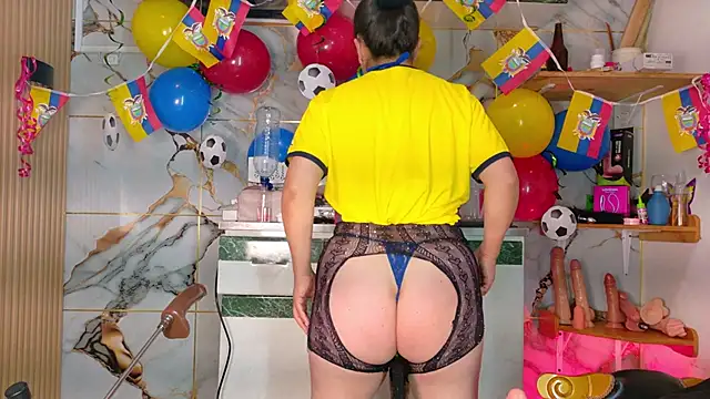 Snapshot of Bigass_dayla chatting on June 2026 12:36:02 PM Bigass dayla online show from June 2026 12:36:02 PM