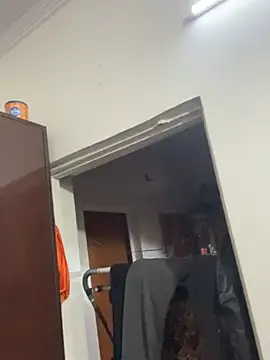 Snapshot of John_desihunk chatting on February 2026 10:01:02 AM John desihunk online show from February 2026 10:01:02 AM