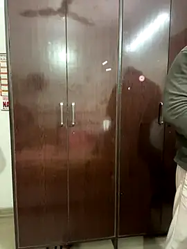 John desihunk online show from December 2025 05:37:02 PM