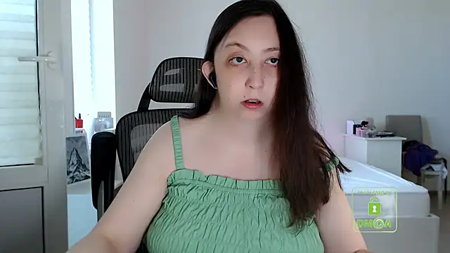 Snapshot of cute_and_hot chatting on June 2026 02:58:01 PM cute and hot online show from June 2026 02:58:01 PM