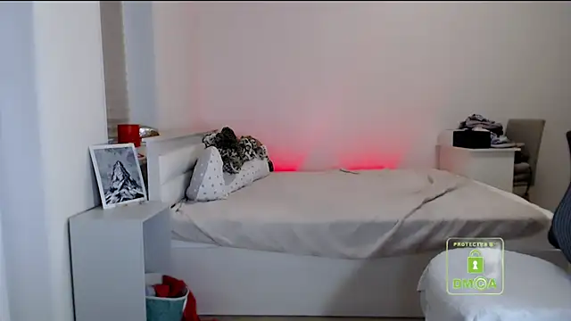 cute and hot online show from April 2026 07:58:02 PM