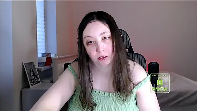 cute and hot online show from February 2026 02:41:01 PM